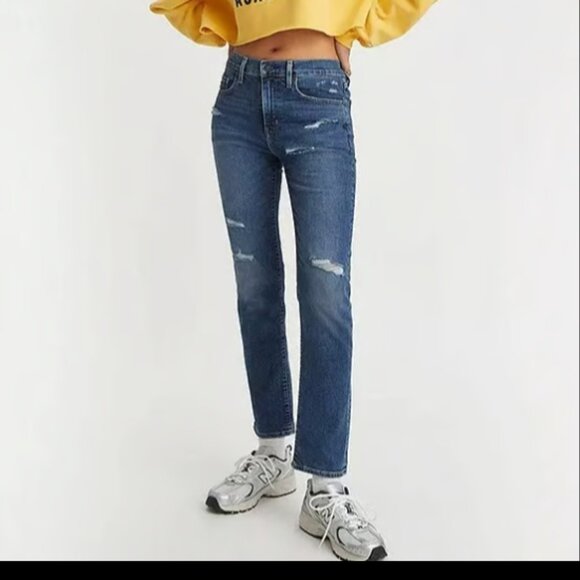 LEVIS 724 HIGH RISE SLIM STRAIGHT DESTROYED EFFECT JEANS NWT $108 27 W - Picture 1 of 9